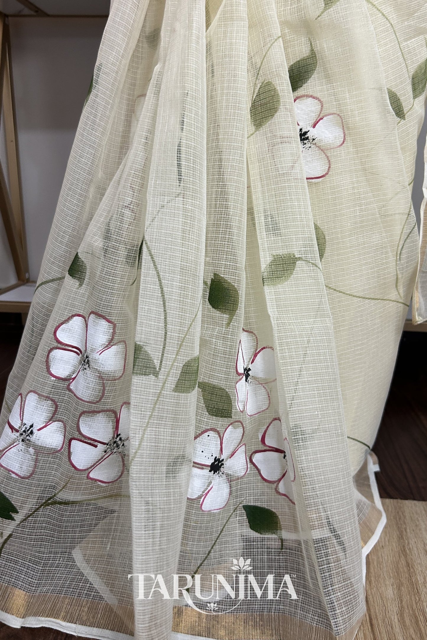 Ivory Blossom - border