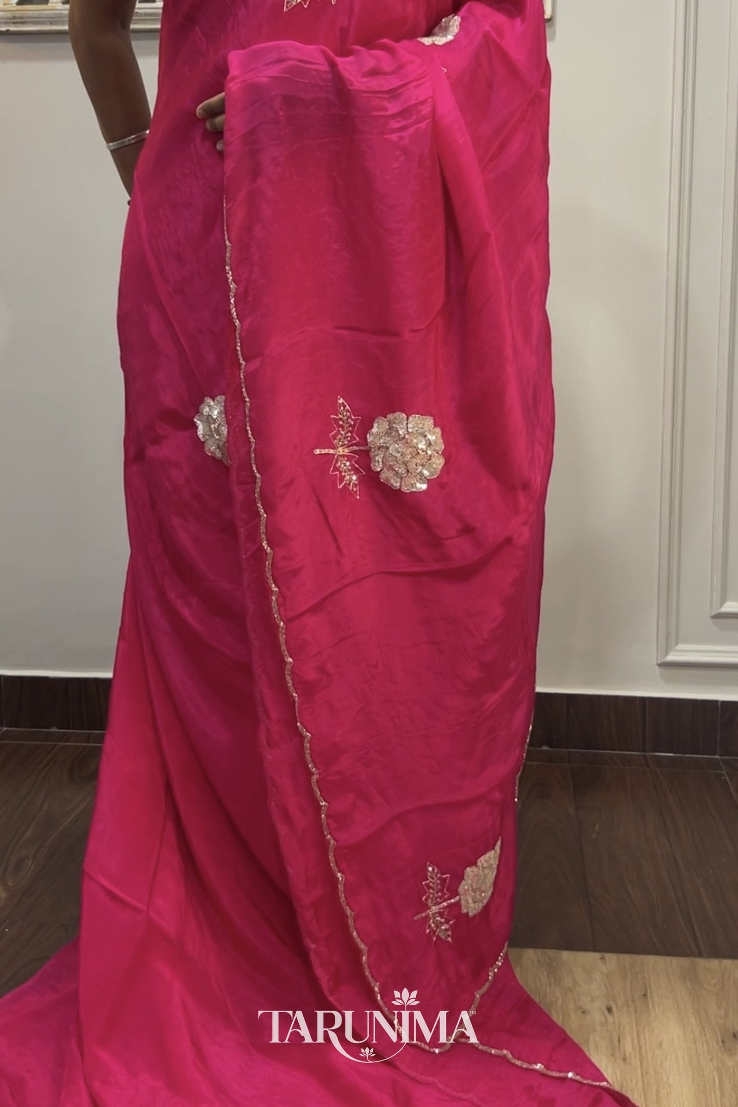 Raani Gulaab - model wearing saree detail