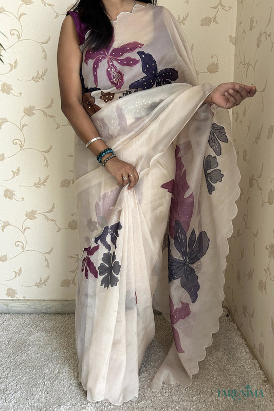 Aparajita Tissue Organza Saree with Chain Stitching - model