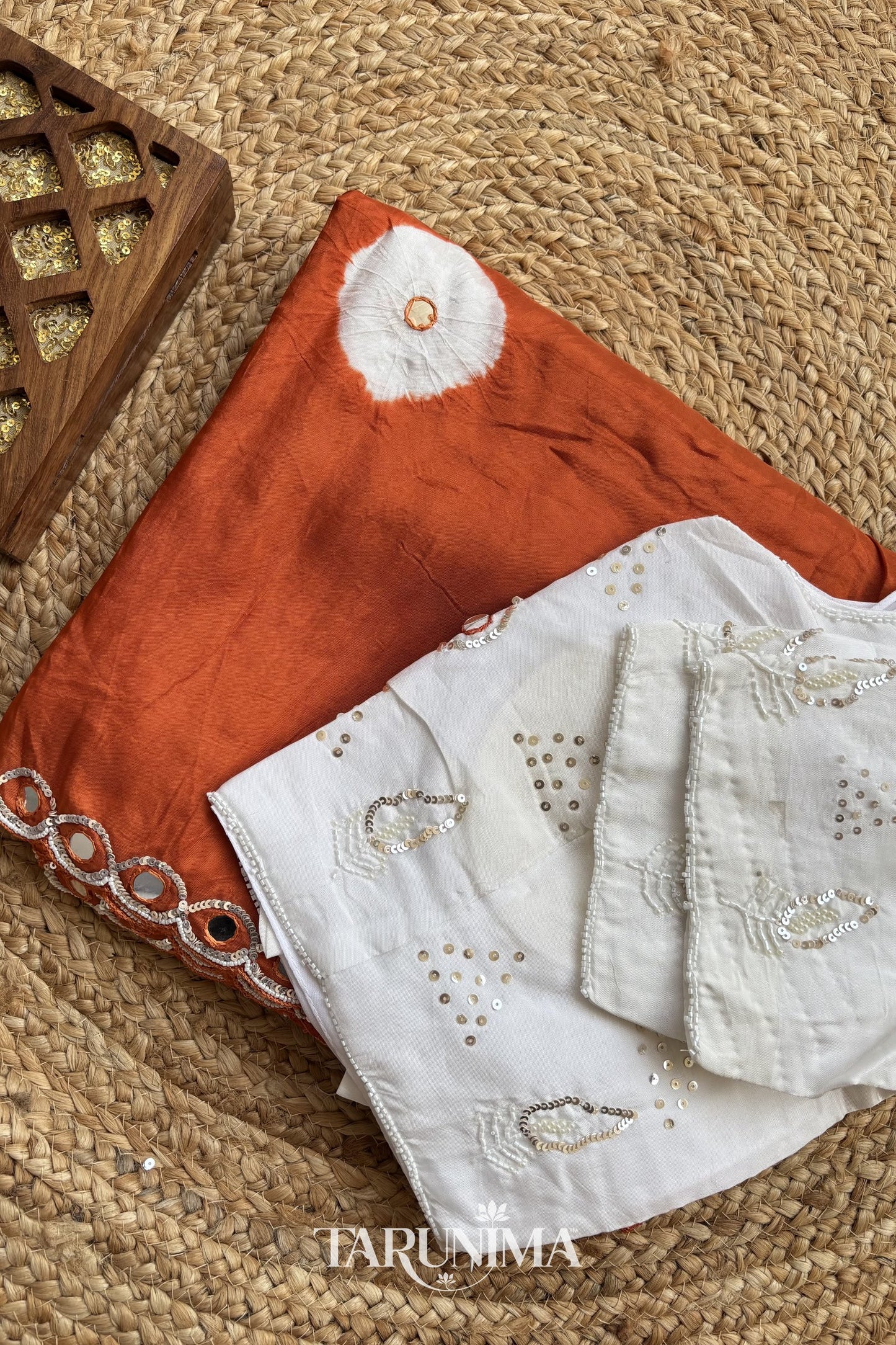 Narang Aaina - detail