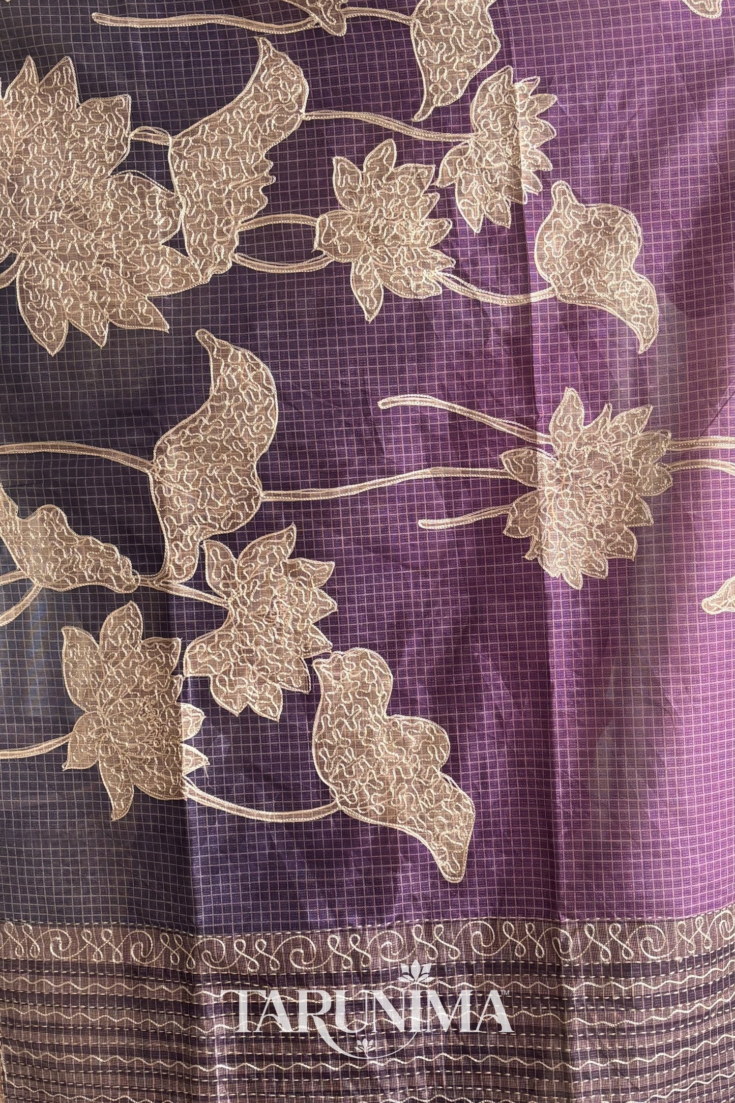 Violet Mist - floral motif