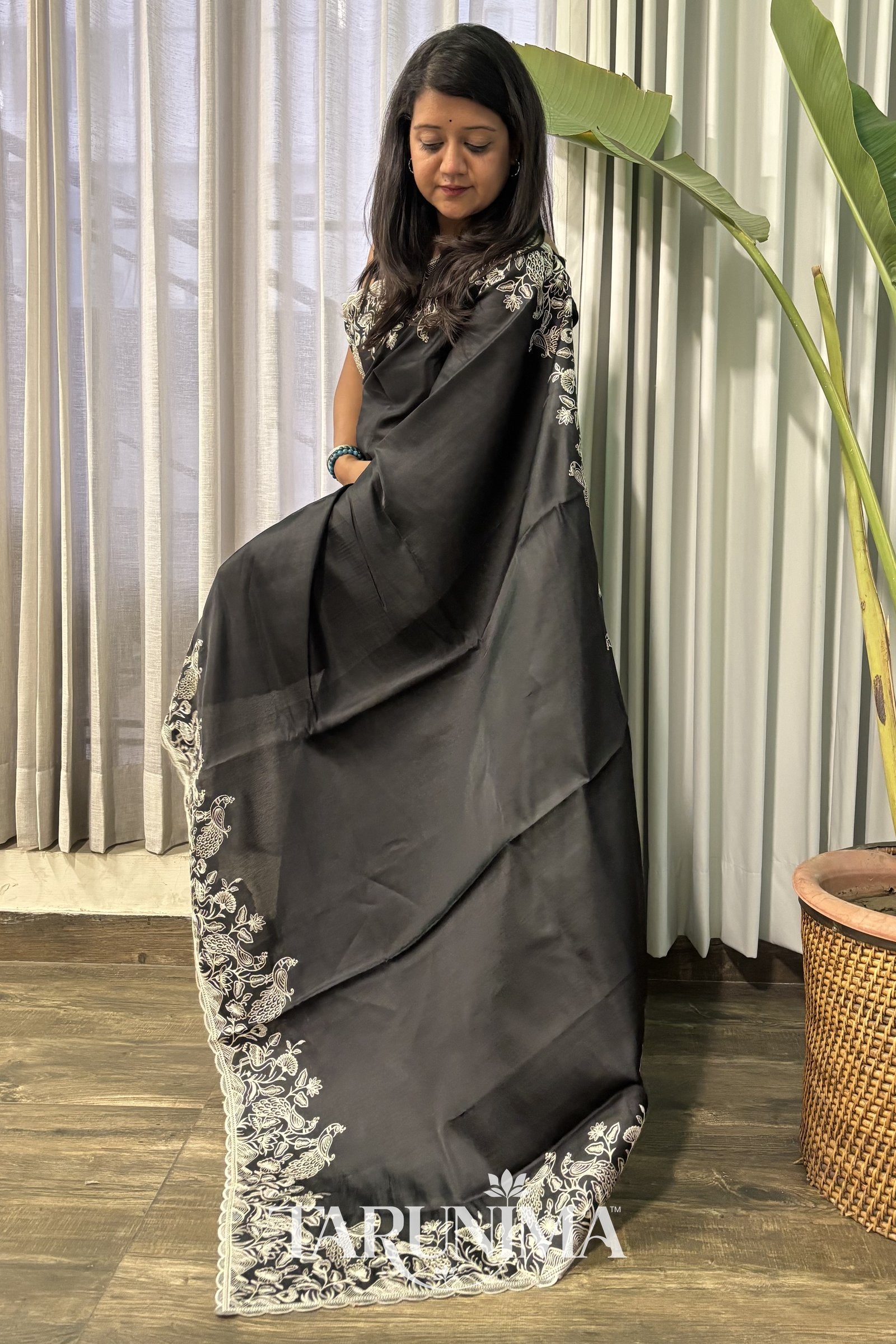 Black Verse - pallu