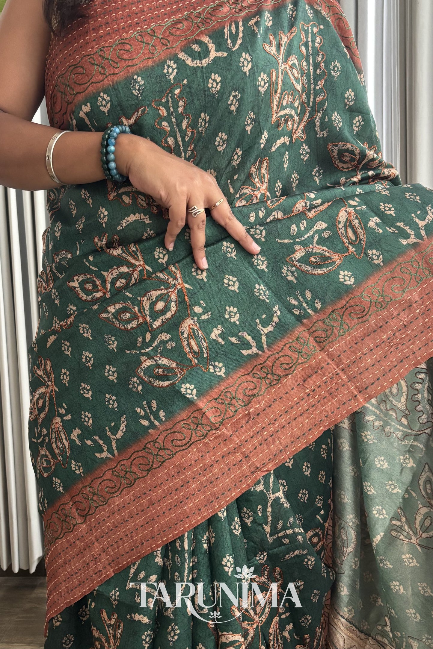 Wild Bloom - multicolor kantha border