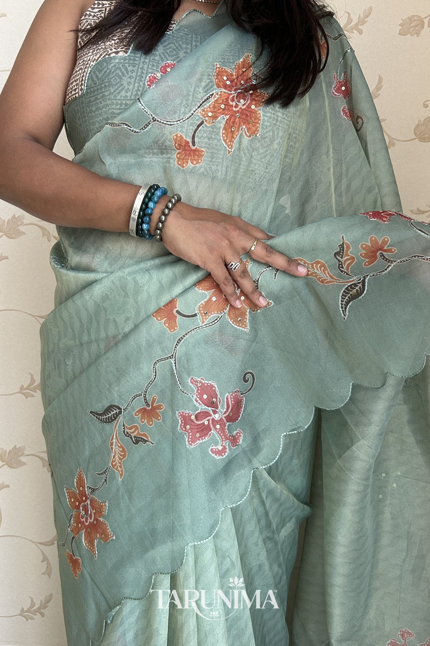 Soundarya Tissue Organza Saree - model