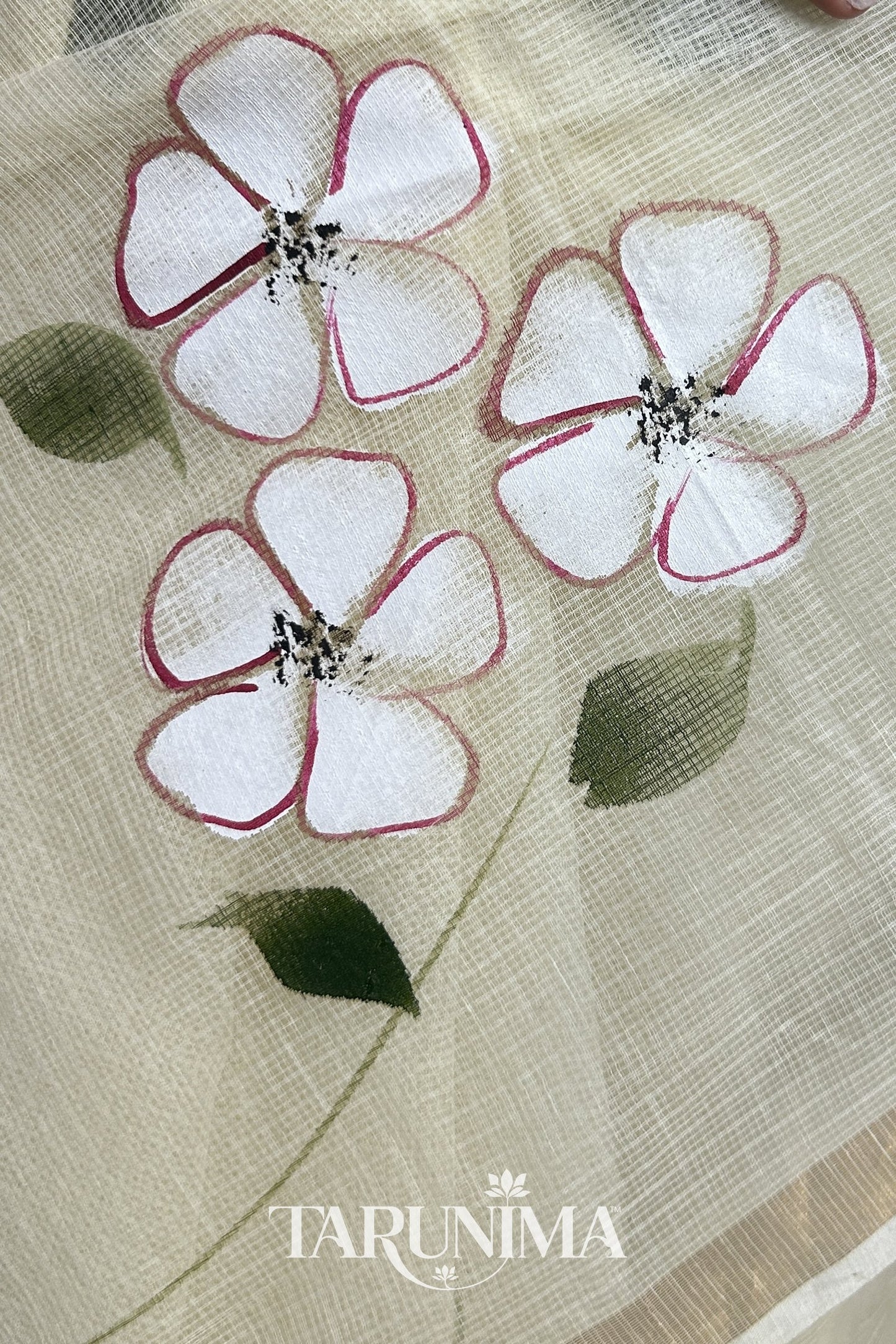 Ivory Blossom - pallu